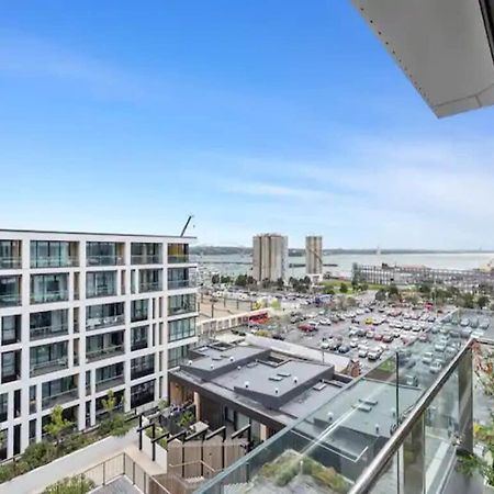 Sleek Modern Studio With Balcony Auckland Eksteriør bilde