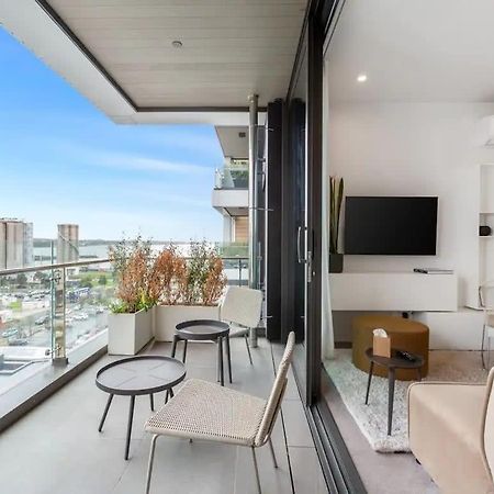 Sleek Modern Studio With Balcony Auckland Eksteriør bilde