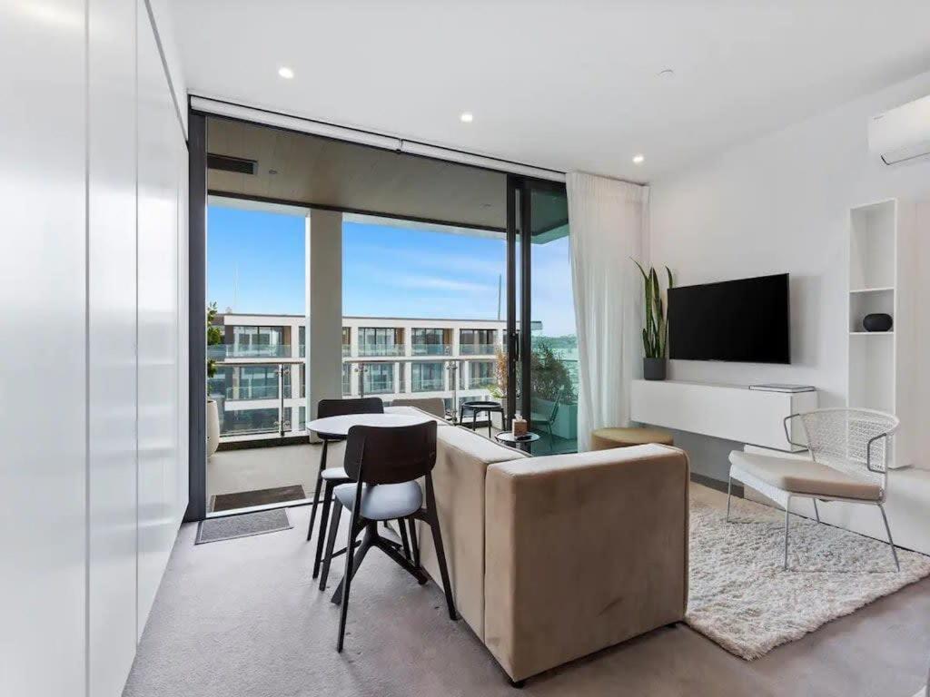 Sleek Modern Studio With Balcony Auckland Eksteriør bilde